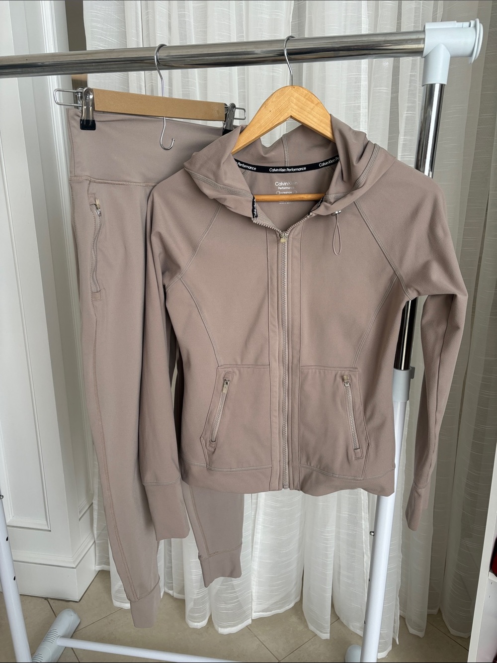 Calvin Klein Performance 2 piece jogging suit